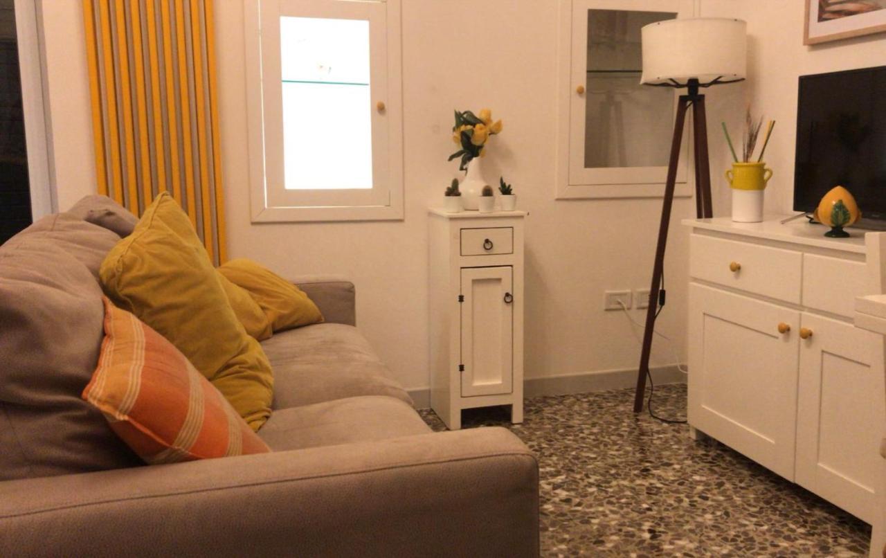 Edyta'S Apartment 오스투니 외부 사진